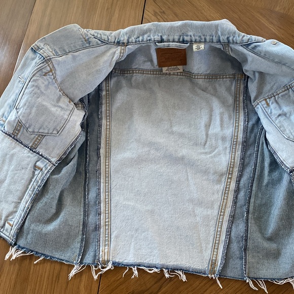LEVI’S CLOLOR BLOCK TUCKER DENIM JACKET - Picture 7 of 10